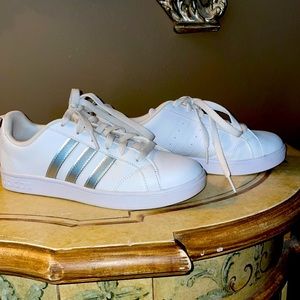 Adidas sneakers white with silver stripes